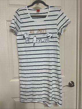 Peanuts All Smiles White Black Striped Nightgown Tee Shirt Dress PJs